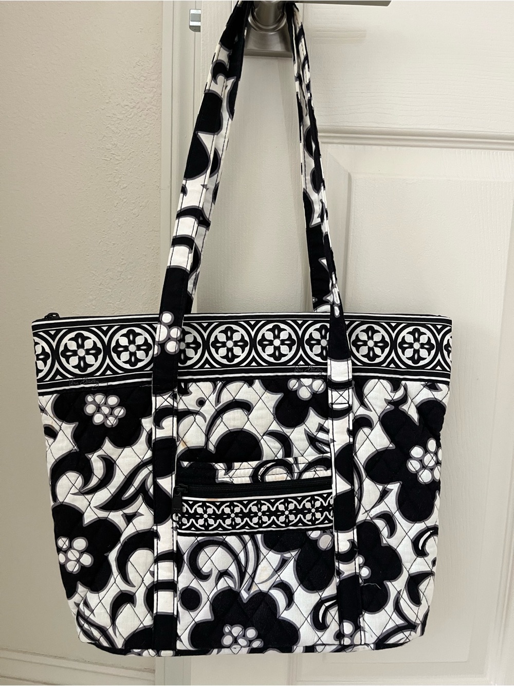Vera Bradley tote Quilted Black & White Floral Tote Bag